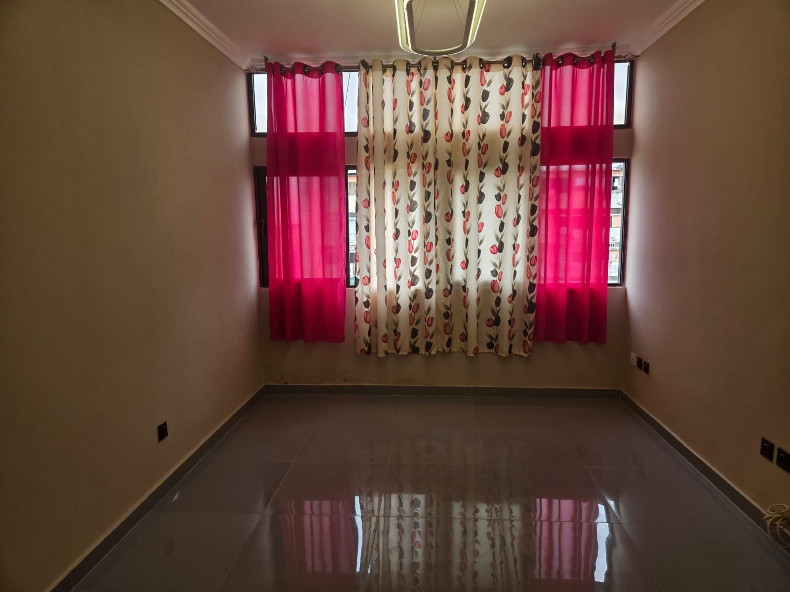 Sala do Apartamento T1 no Miramar